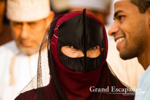 Omani Woman at the Cattle Market in Nizwa on Friday Morning, Sultanat of Oman, Arabic Peninsula