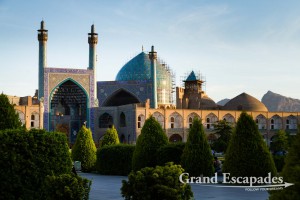 The Shah Mosque or Imam mosque (after the 1979 Islamic revolution in Iran) or Jameh Abbasi Mosque - Maydan-e Imam, or Maydan-e Shah or Maydan-e Naqsh-e Jahan, or Imam Square in Esfahan -, Esfahan, Iran