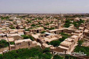 View of the city from Narenj (Narin) Castle in Meybod, north of Yadz