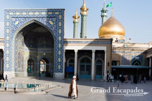 The Fatima Masumeh Shrine in Qom, for Shia Muslims the second most sacred city in Iran after Mashhad - The golden dome lies right above the mausoleum, Qom, Iran