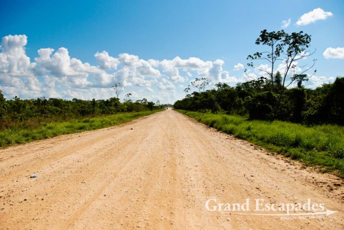 It does not show, but this road is the worst we experienced so far, bumpy and dusty! It starts in La Paz and goes through Rurrenabaque and continues all the way to Brazil ...