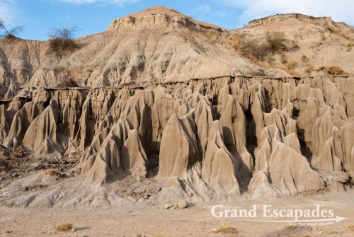 What makes this place (close to the "Swimming pool") very special are the bizarre rock formations that leave little room for interpretation: these are ghosts or ?Fantasmas?