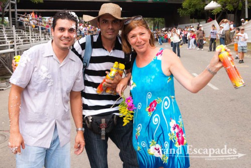 On Sunday, the last day of the festival, decorated Chivas took the streets, full of cheerful folks. Large spray cans are used by people inside and outside the Chivas to cover each other with foam.