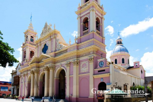 Soon we found out that Plaza 9 de Julio and a few restored colonial buildings were the only visual highlights in this town, Salta, Argentina