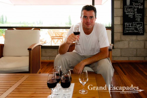 At très chic Tempus Alba, we decided to sample their whole range of 6 red wines and a rosé which enabled us to compare all the famous red wines of Argentinean in one go: a Malbec Rosé, a Merlot, a Tempranillo, a Syrah, a Malbec, a Cabernet Sauvignon and last but not least, a cuvee, their best wine, Mendoza, Argentina