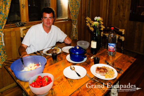 Dinner at the hostel in Puerto Montt: filet steak, risotto and a glass of a fine Chilean Cabernet Sauvignon. What more do you need?