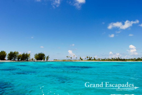 Fakarava Atoll, French Polynesia - The very name Tahiti probably triggers the wildest imaginations in most people, a tropical island with white sandy beaches lined with palm trees