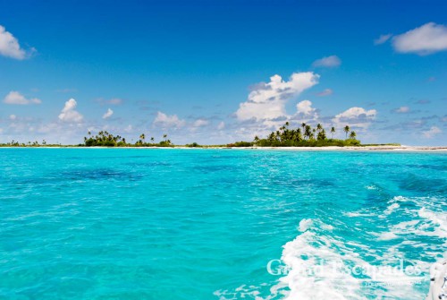 Fakarava Atoll, French Polynesia - The very name Tahiti probably triggers the wildest imaginations in most people, a tropical island with white sandy beaches lined with palm trees