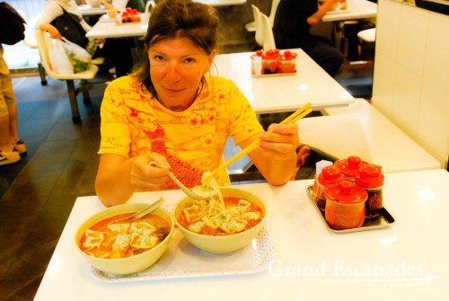 From the beginning, we tried to stick to small basic restaurants with a menu only in Chinese, simply to practice for the month to come... Often we had to decide by choosing from the pictures displayed in the restaurant. Up to now, communication has always worked, with someone translating for us or someone pointing at the menu just saying: specialty, specialty?