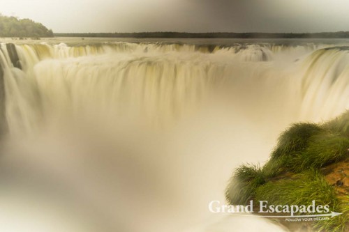 "Garganta del Diabolo" or "Devil's Throat", Iguazu Falls, Argentina