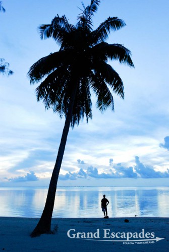 Sunset over the lagoon, Aitutaki Atoll, Cook Islands