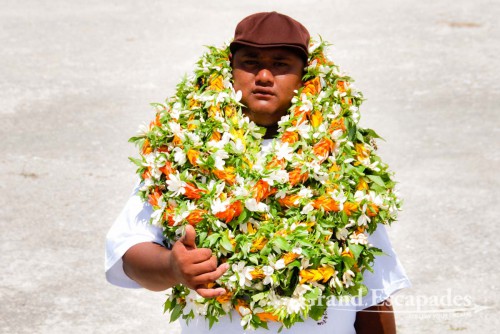 Also on Atiu, it is a costume to greet arriving friends & guests with an "Ei", a flower garland worn around your neck. However on Atiu, you also receive an "Ei" as a farewell present! Atiu Island, Cook Islands