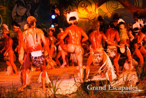 Tapati Rapa Nui, Estival de Cantos y Danzas Tradicionales (Traditional Singings and Dances Festival), Rapa Nui or Easter Island, Pacific