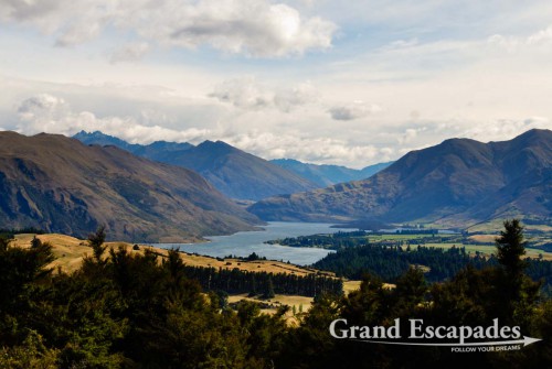 View on Lake Wanaka, South Island, New Zealand