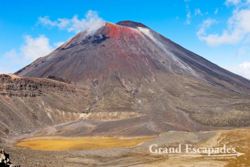 Red Crater, Tongariro Alpine Crossing, Tongariro National Park, North Island, New Zealand