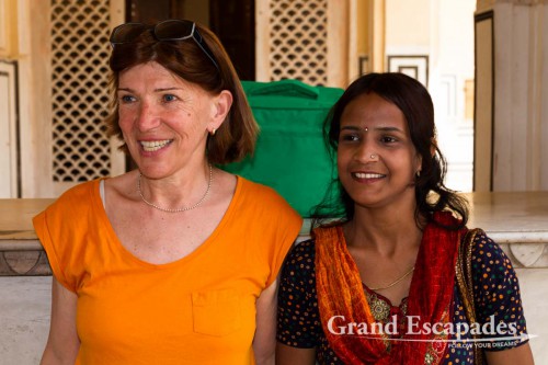 Heidi with an Indian family, Hawa Mahal, Jaipur, Rajasthan, India