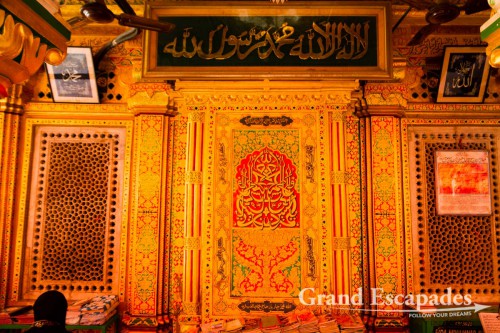 Hazrat-ud-din Dargah, Delhi, India