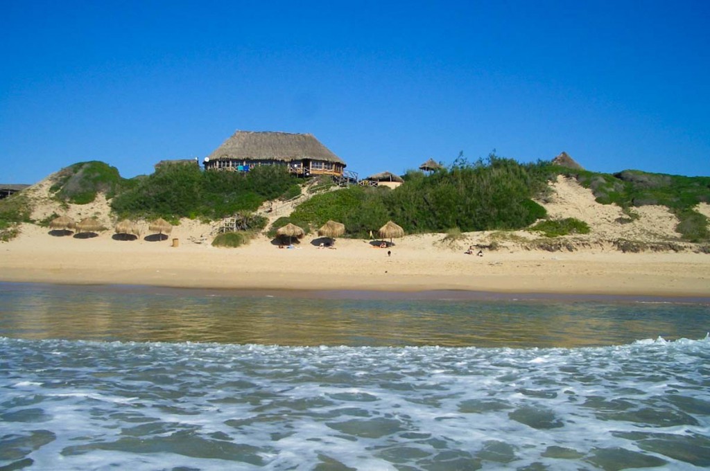 Tofo legendary Bambozi guesthouse- Picture by Gerti Brindlmayer