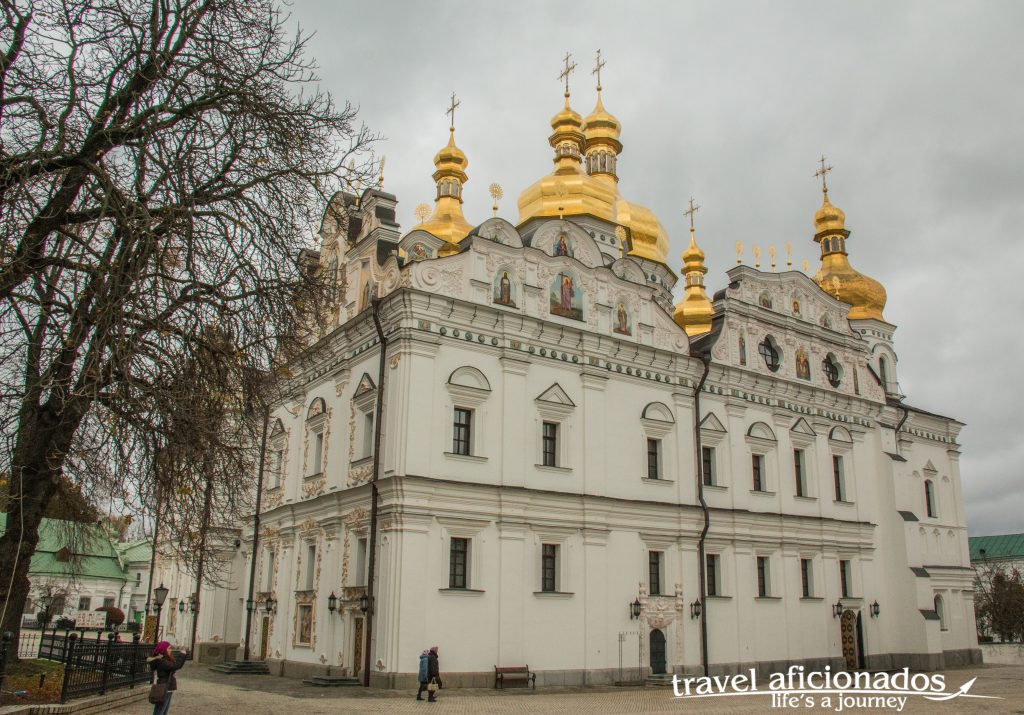 Kiev_cavemonastery_motherland_warmuseum